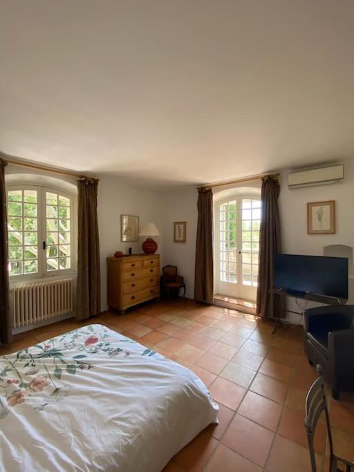 Villa Provencale Familiale Avec Piscine Grimaud Bagian luar foto